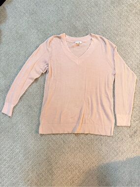Light Pink V-Neck Knit Sweater